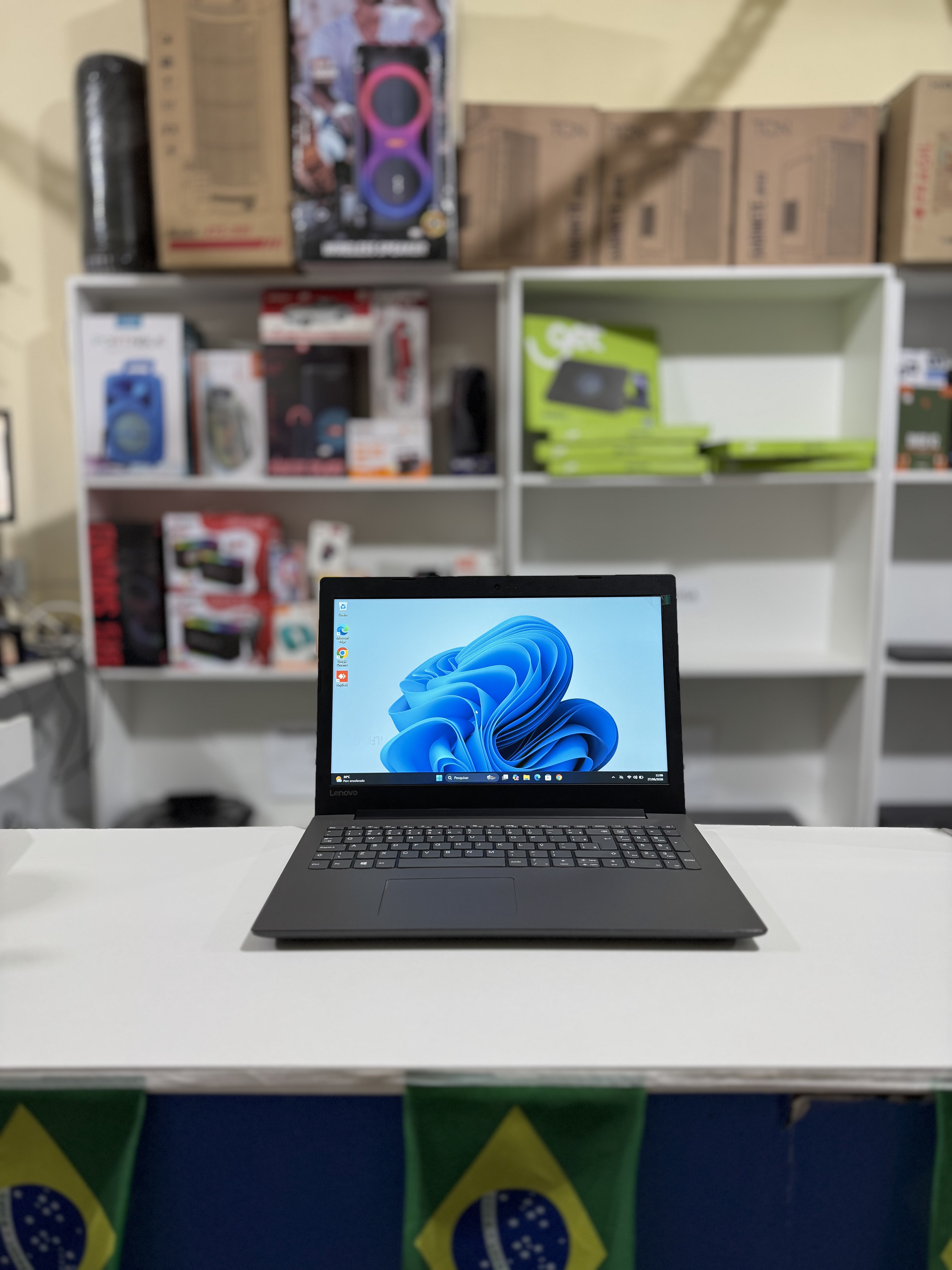 Lenovo B320