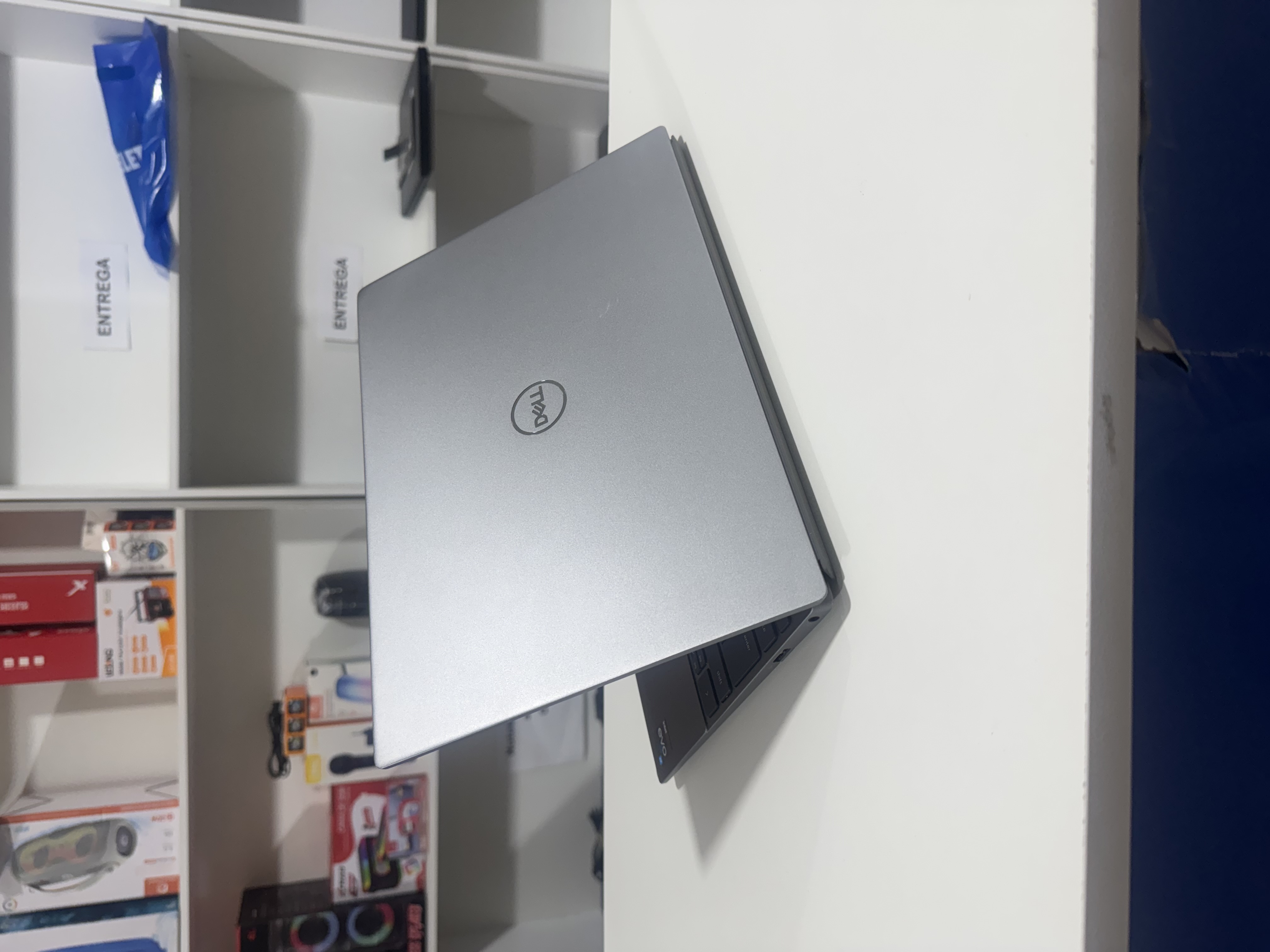 Dell VOSTRO 5320