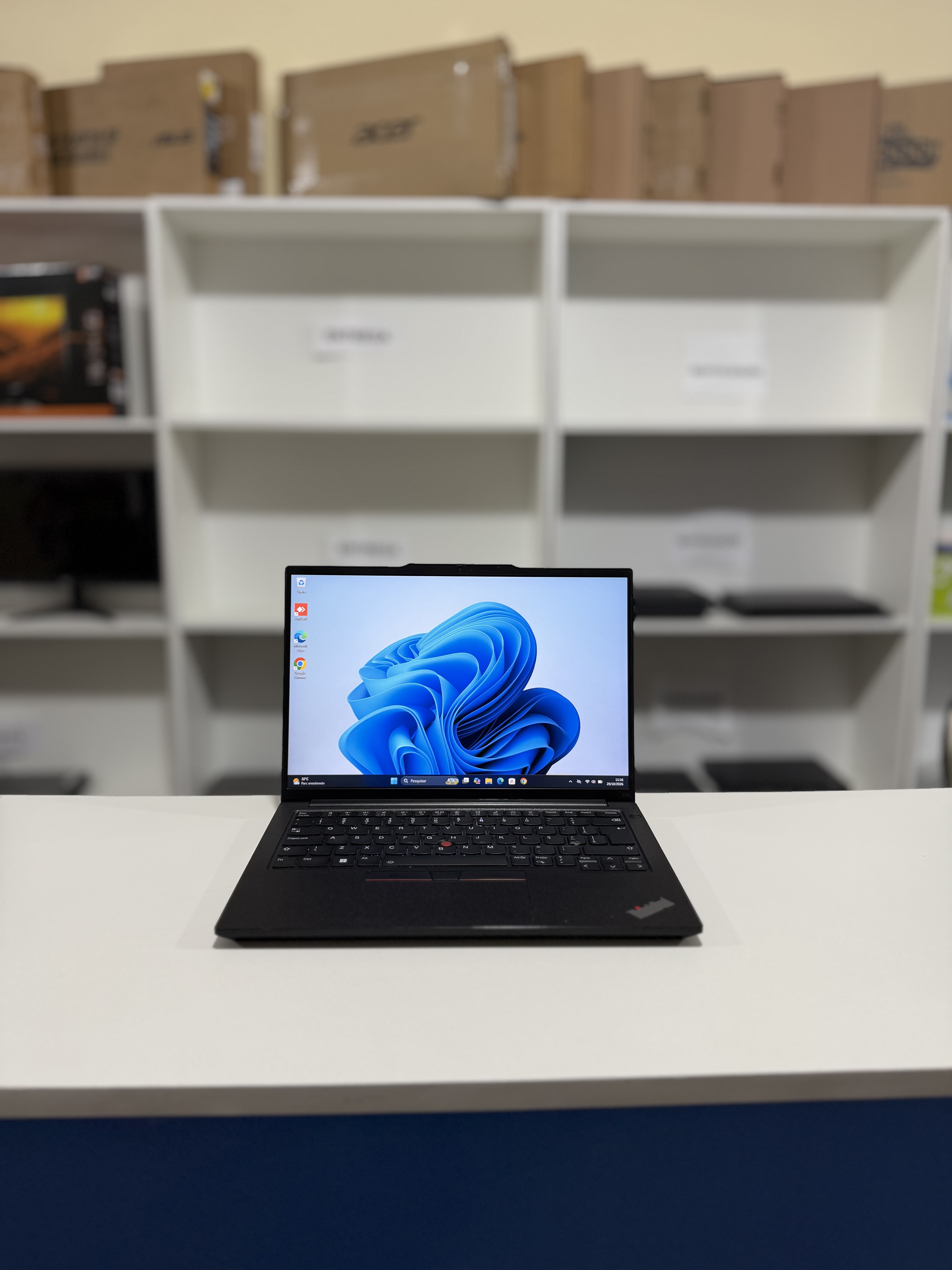 Lenovo E14