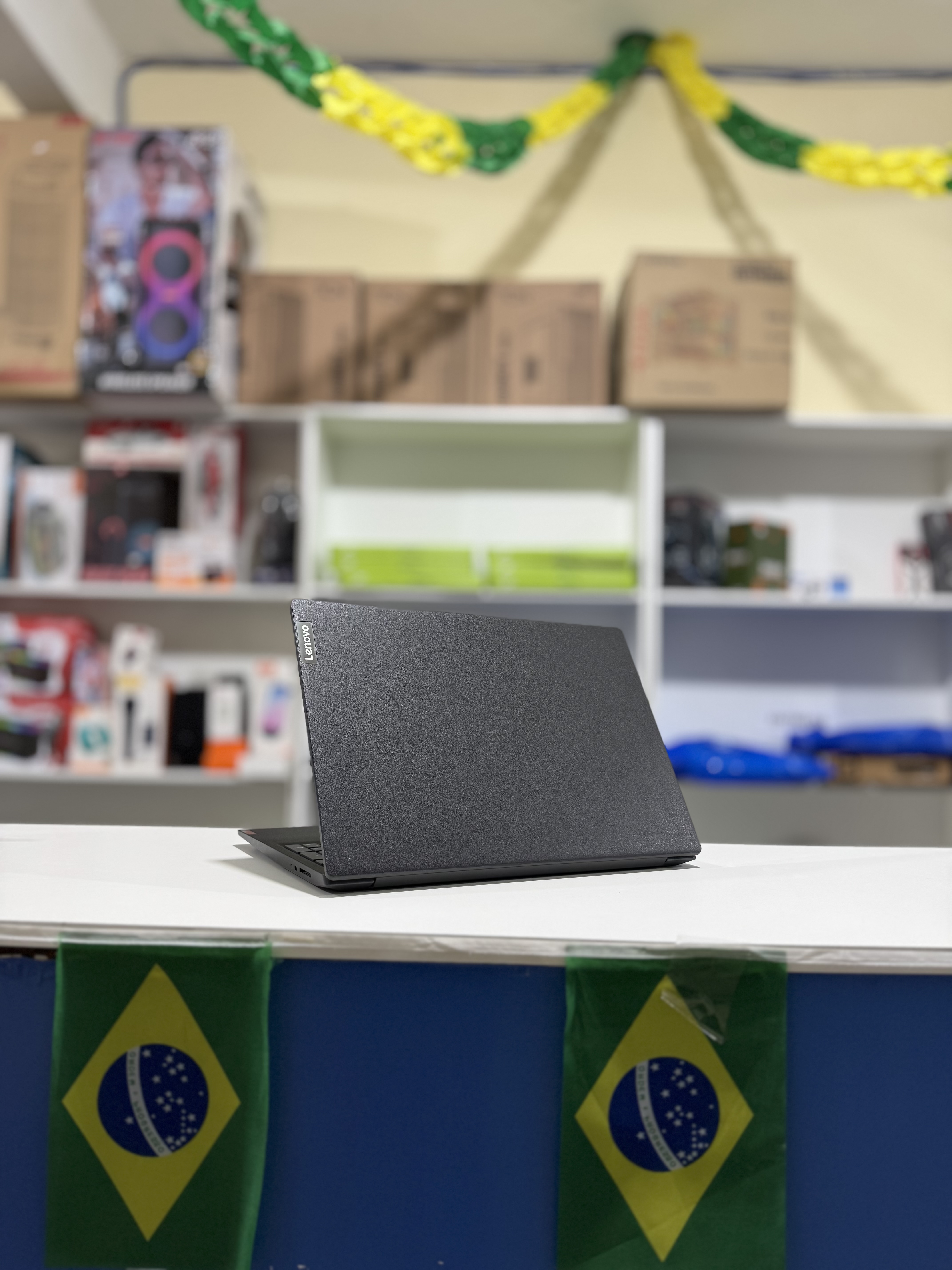 Lenovo s145